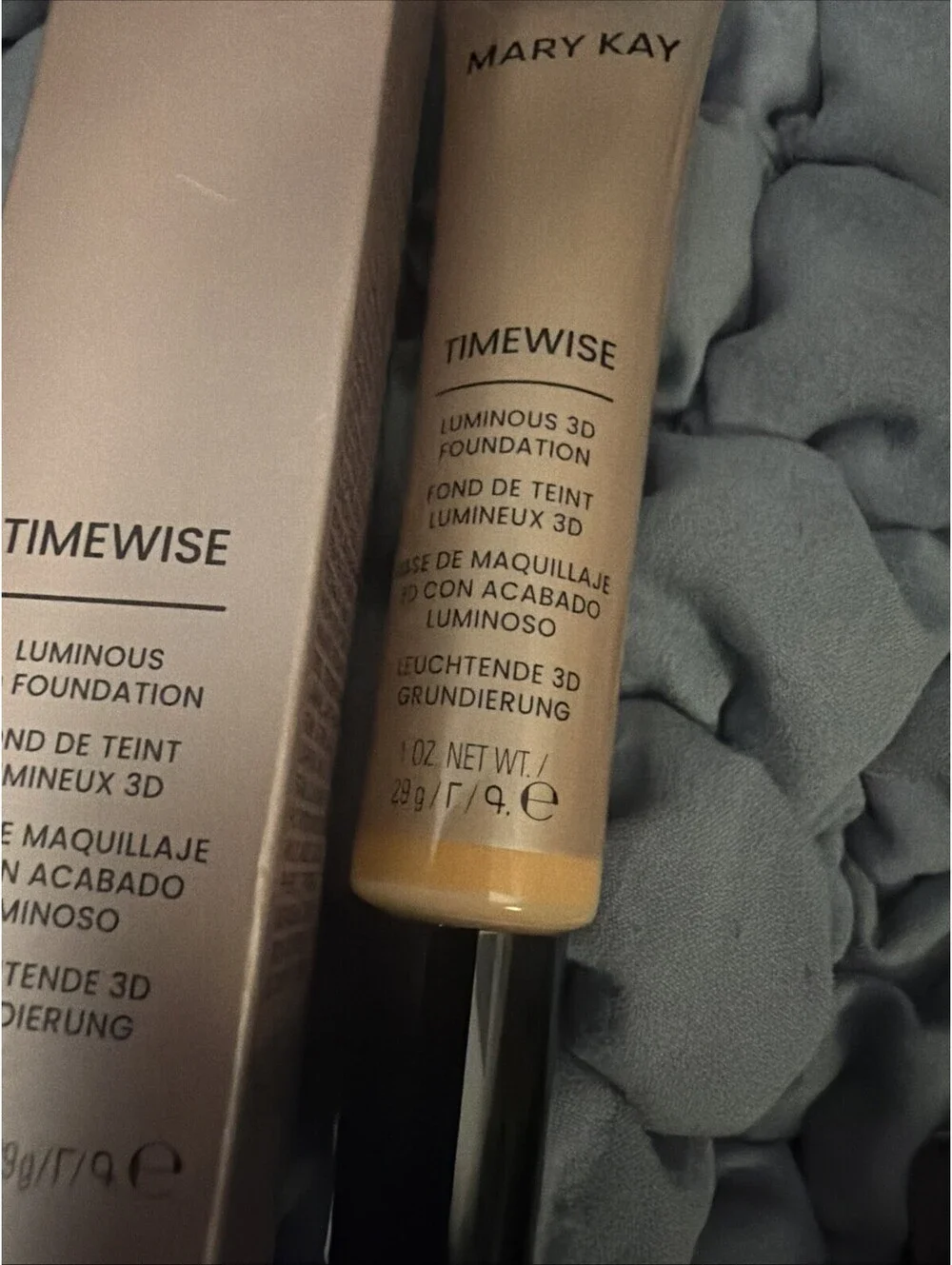 NEW Mary Kay Timewise Luminous 3D Foundation Medium 14 MOY 14 210792 KA08